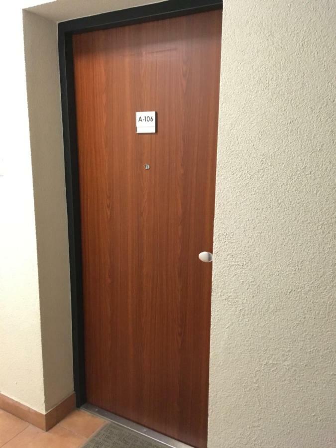 Mse Apartman Miskolc Buitenkant foto
