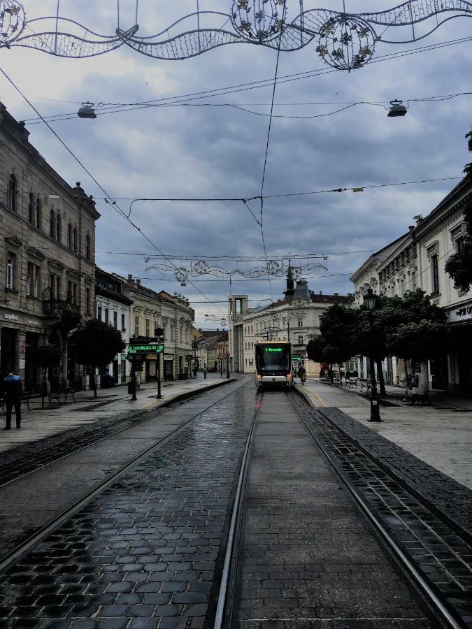 Mse Apartman Miskolc Buitenkant foto