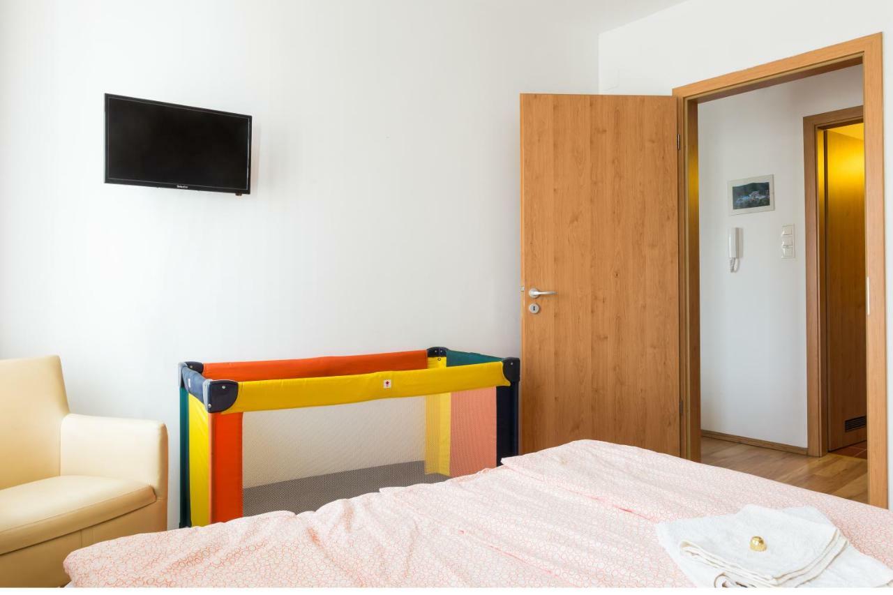 Mse Apartman Miskolc Buitenkant foto